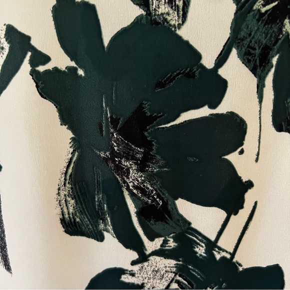 DONNA KARAN | Floral Print Blouse size small - Picture 8 of 8